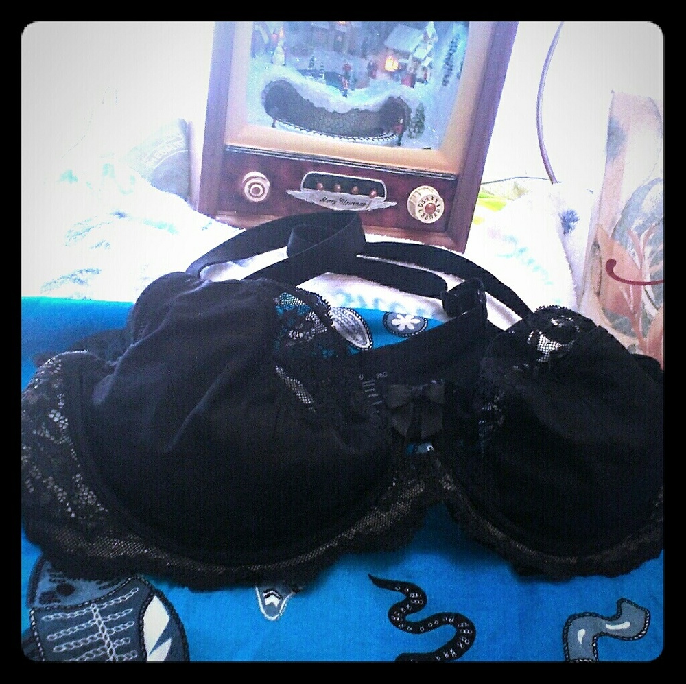 Olga 38C Flirty Black bra